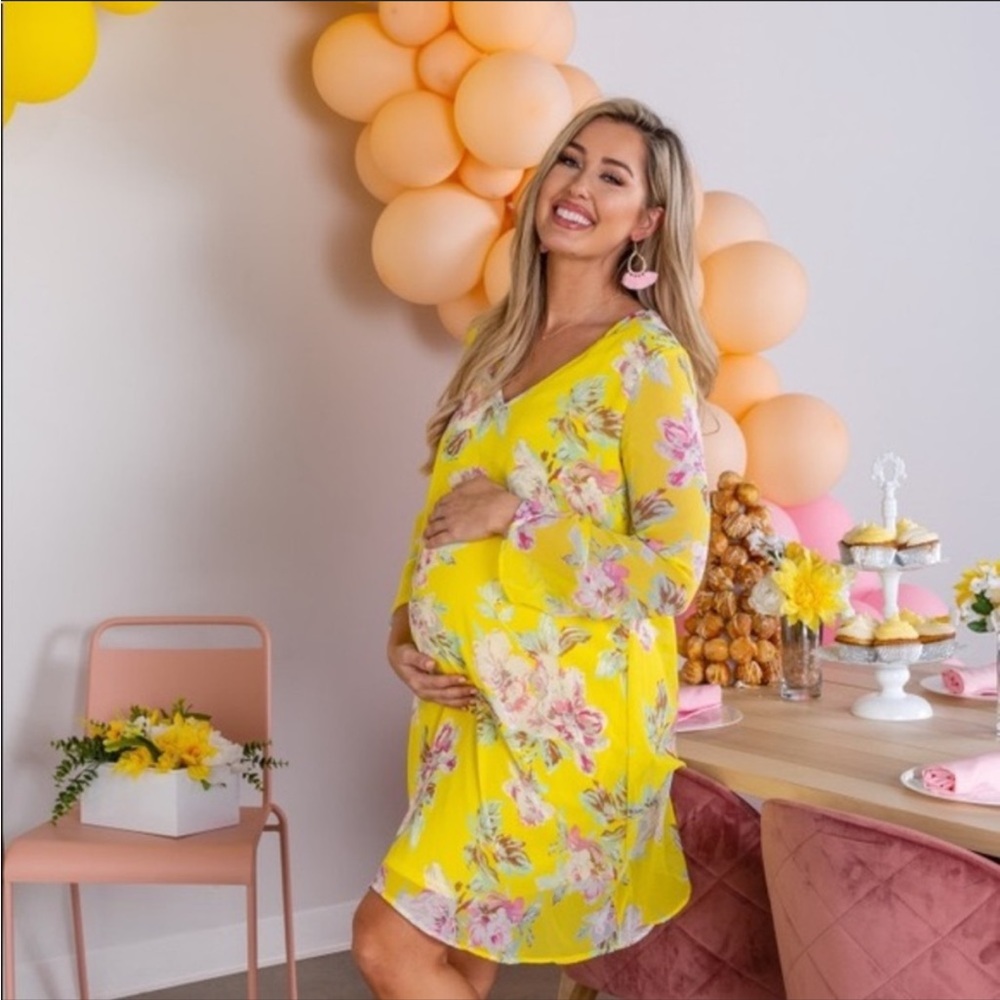 🎉Host Pick🎉 Pink Blush XL chiffon YELLOW floral maternity dress